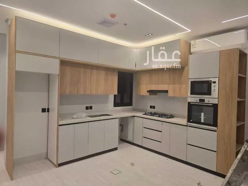 6 bedroom apartment in Al Bahr 8