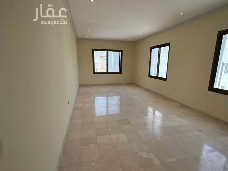 5 bedroom apartment in Al Hamra 10