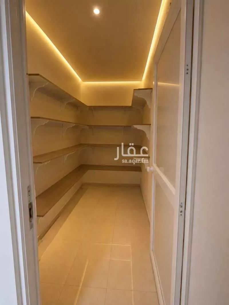 فيلا 4 غرف في الملك فهد، الرياض 3