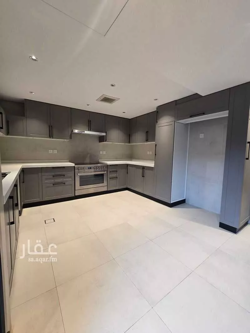 5 bedroom villa in Al Olaya, Riyadh 14
