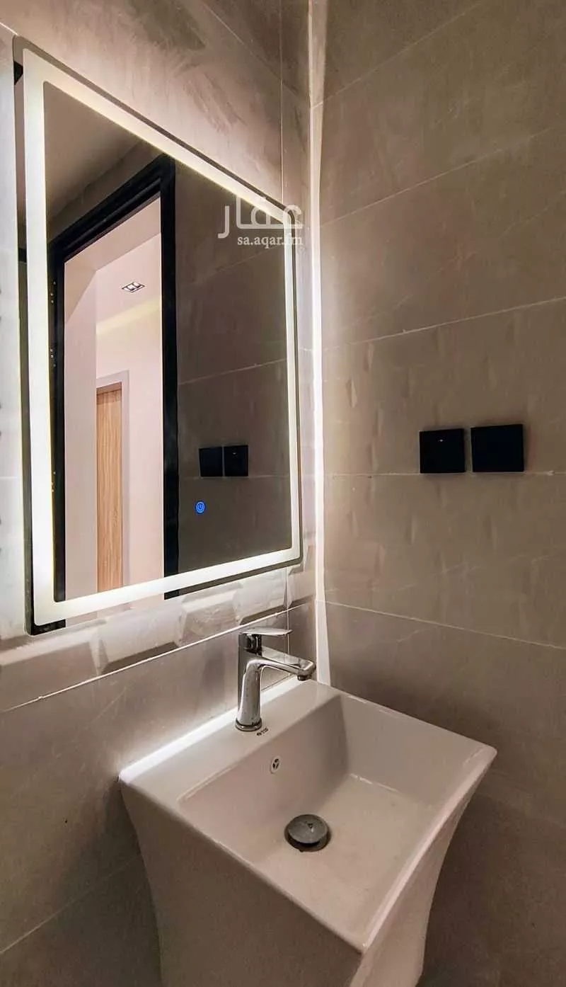 5 bedroom apartment in Al Hamra 9