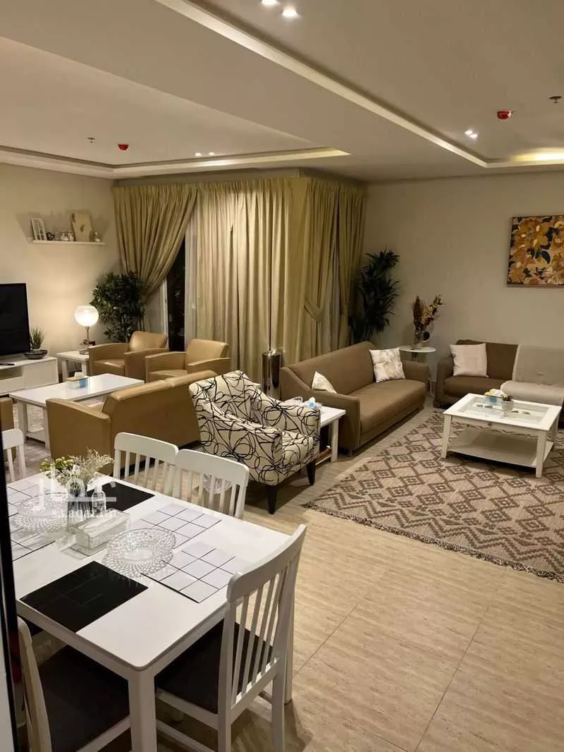 5 bedroom apartment in Al Hamra 6