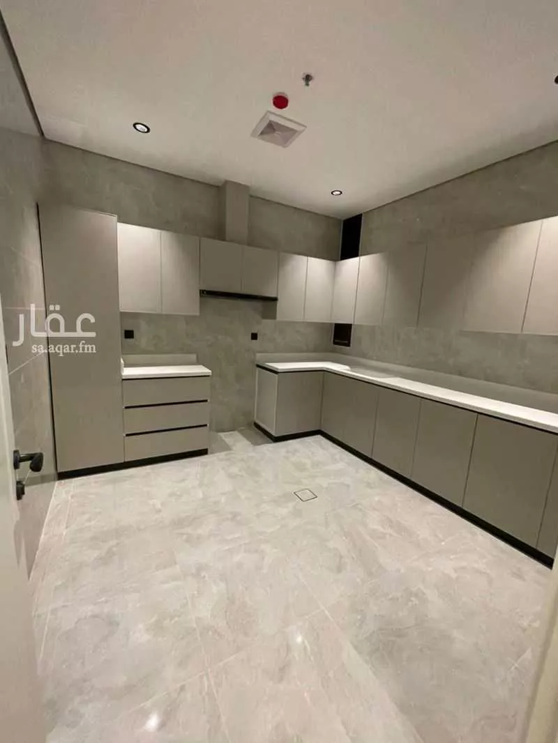 3 bedroom apartment in Al Hamra, Eastern Province 12