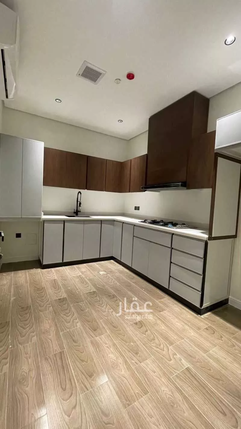 شقة 3 غرف في الحمرا 11