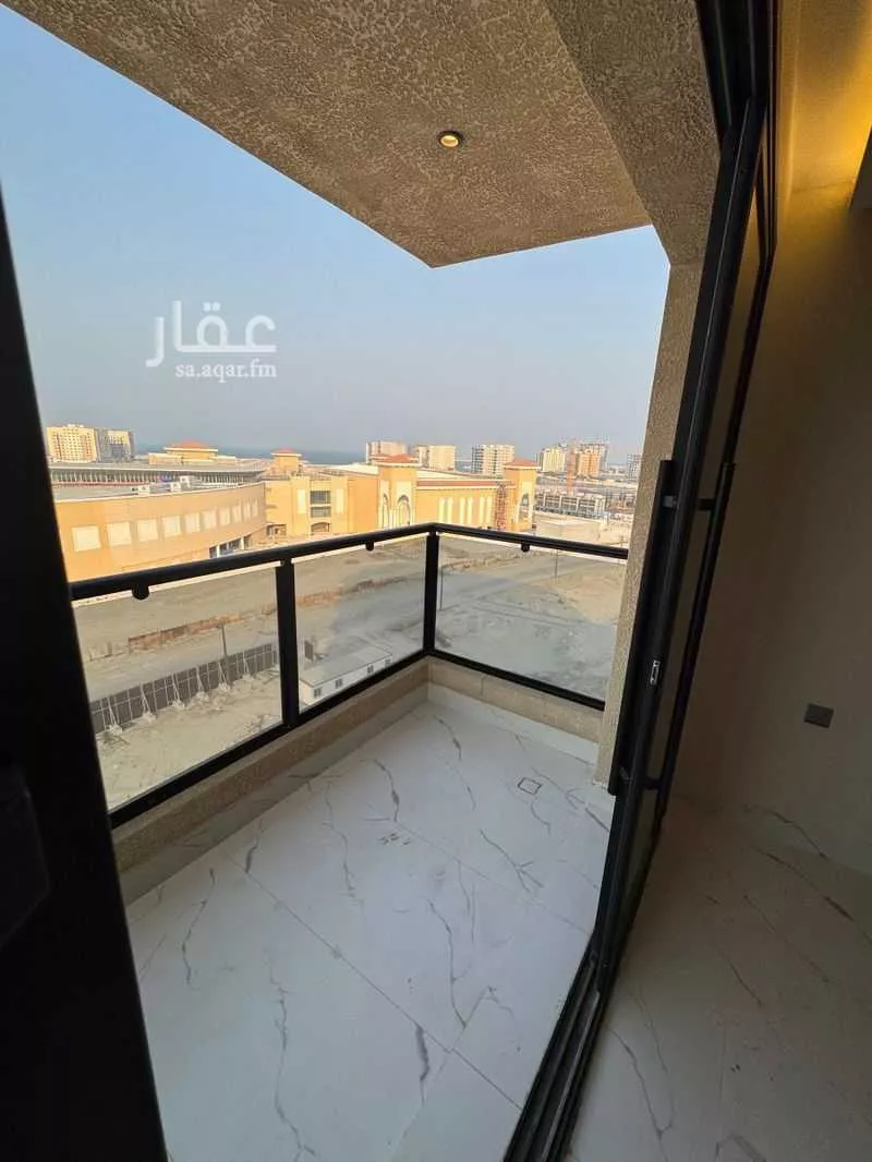 شقة 4 غرف في الحمرا 7