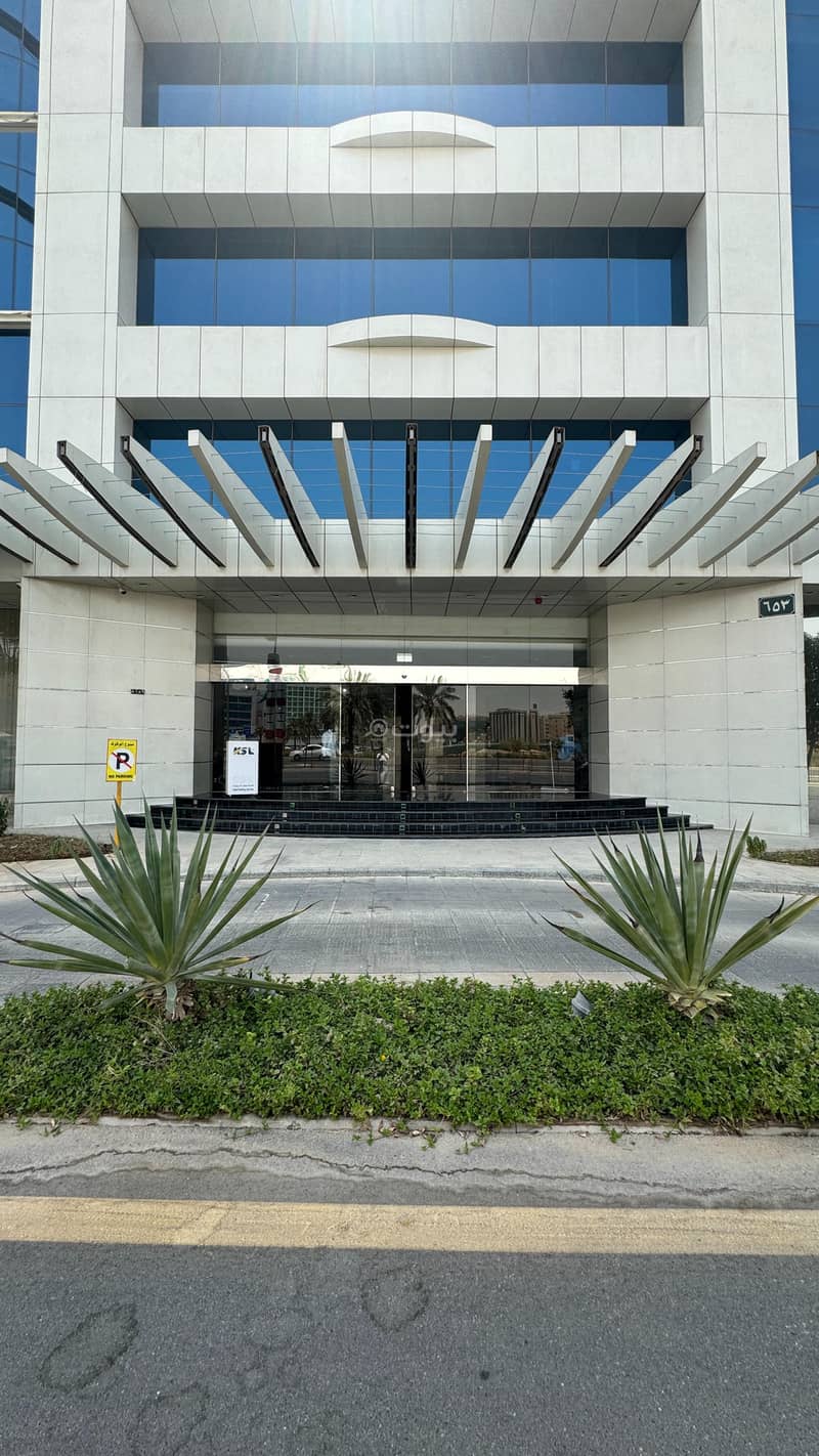 office in Al Mutamarat, Riyadh 5