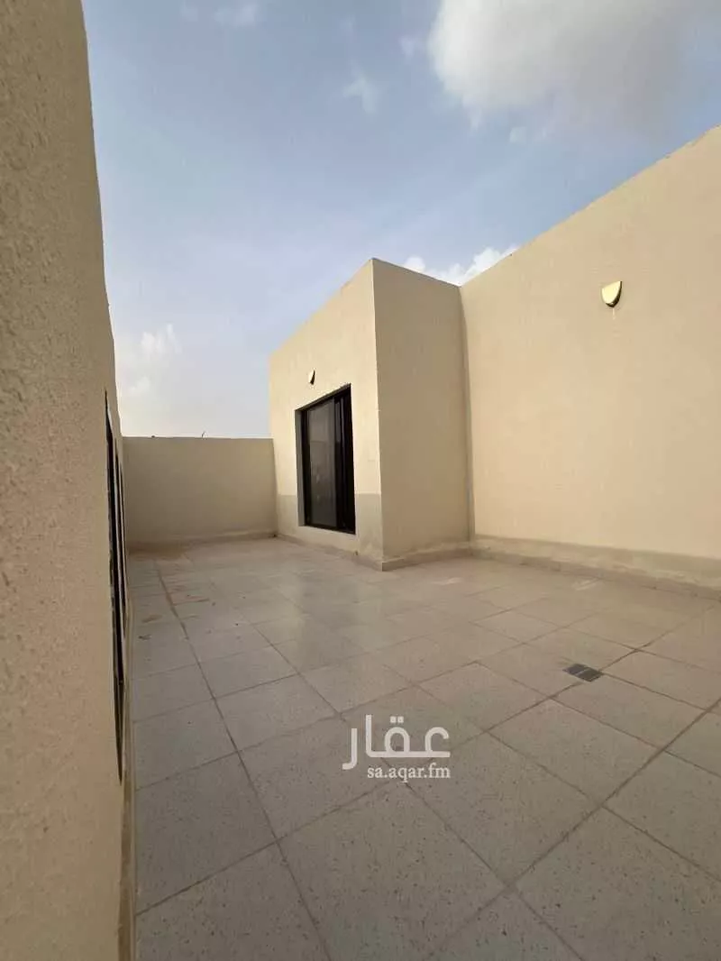 5 bedroom apartment in Al Hamra 9