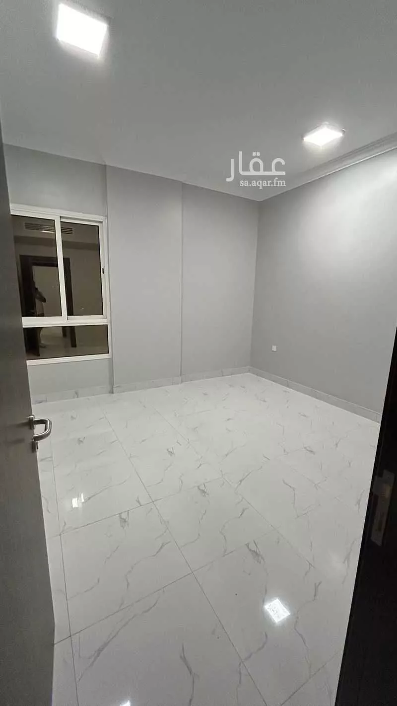 شقة 4 غرف في الروابي 3
