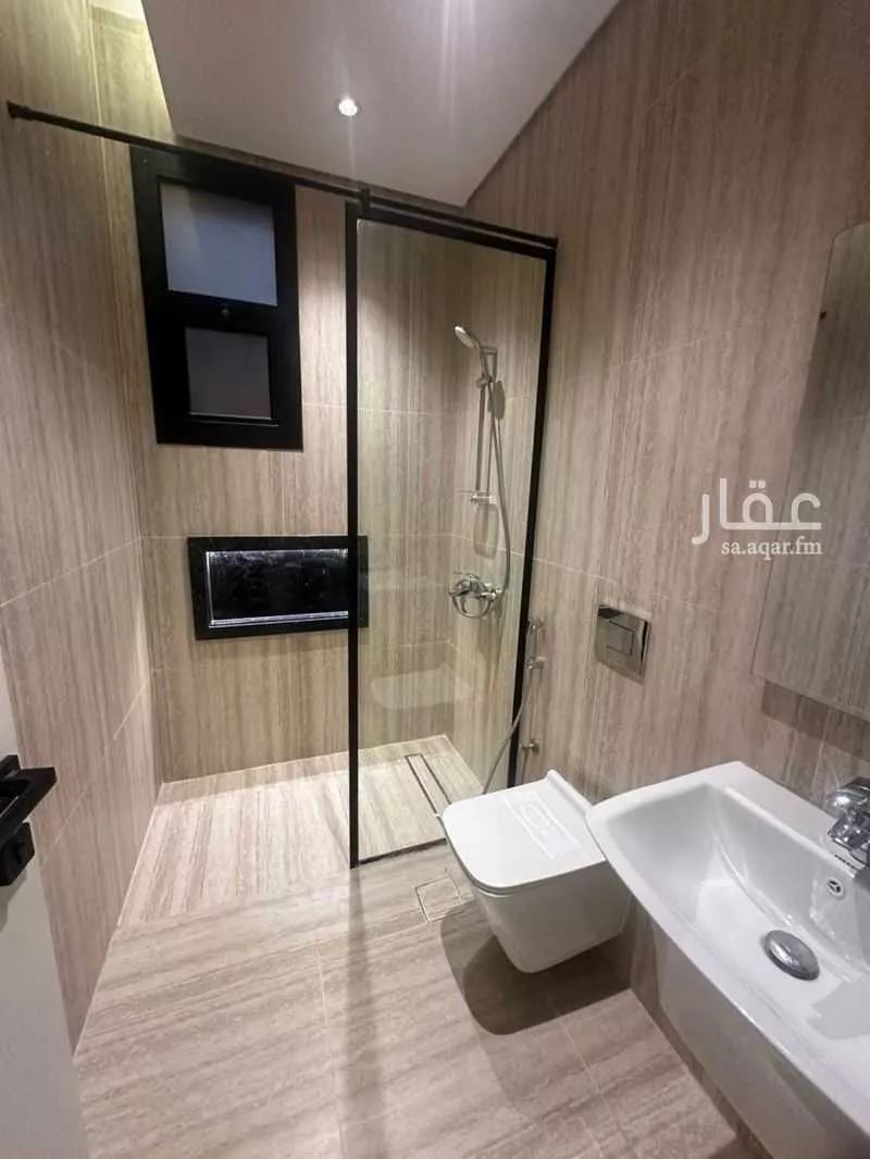 5 bedroom apartment in Al Hamra 6