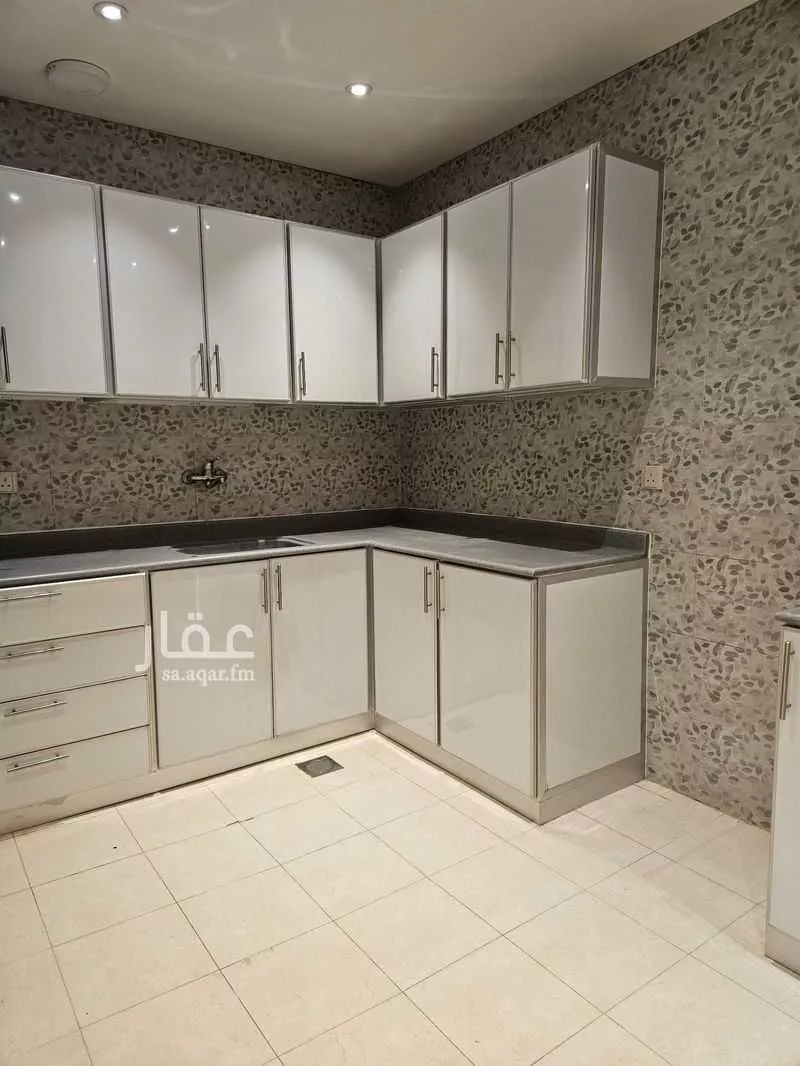 5 bedroom apartment in Al Rawabi, Eastern Province 13