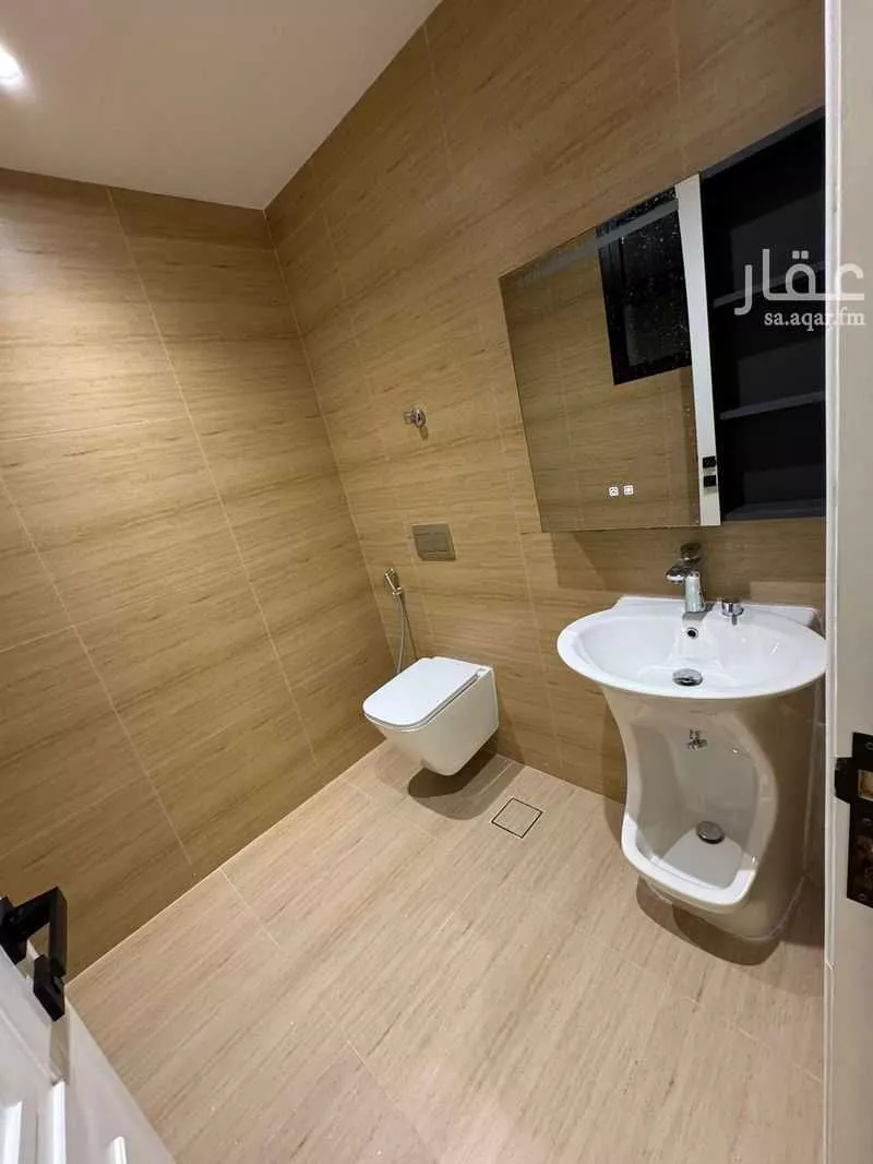 2 bedroom apartment in Al Hamra 6