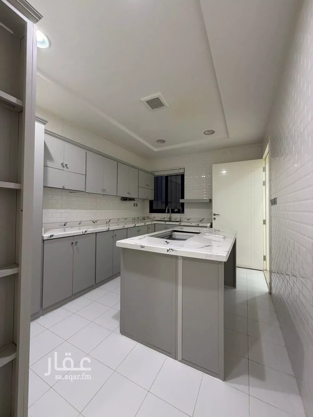 5 bedroom apartment in Tuwaiq, Riyadh 11