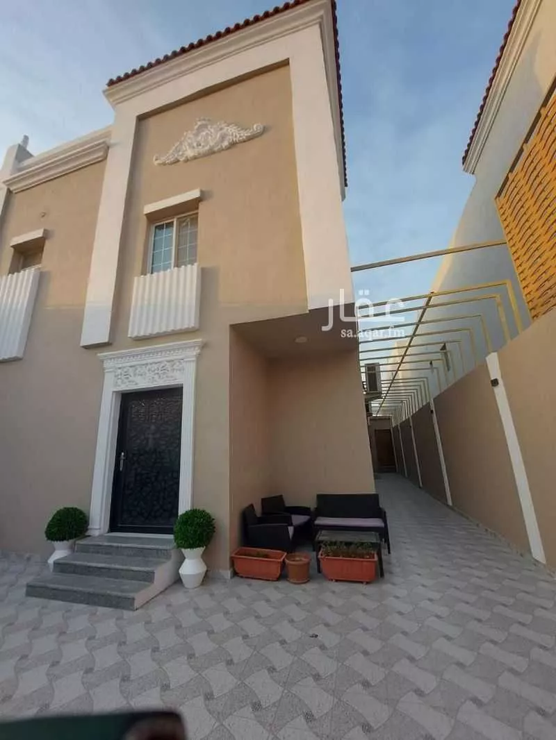300 sqm land in At Tahliyah 2