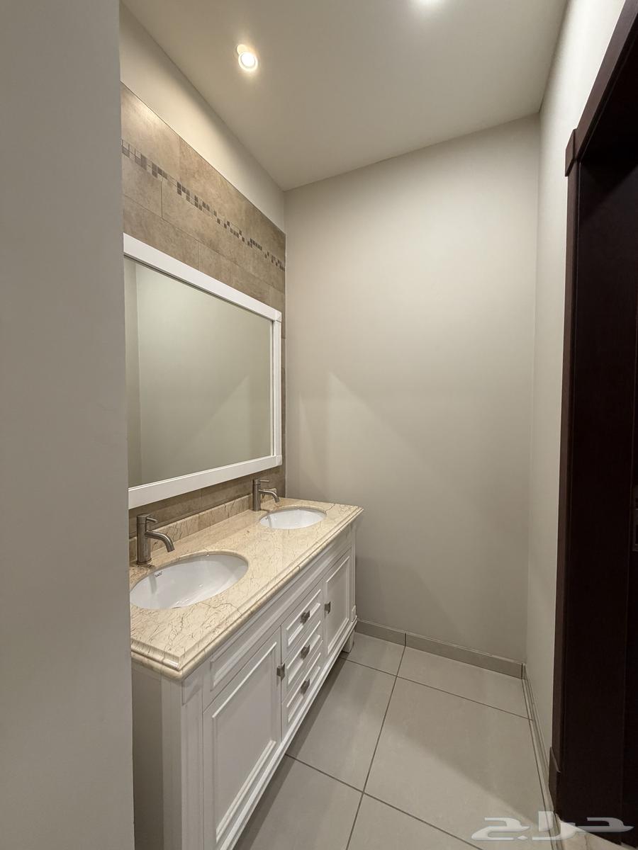 4 bedroom apartment in Ash Shulah, Eastern Province 8