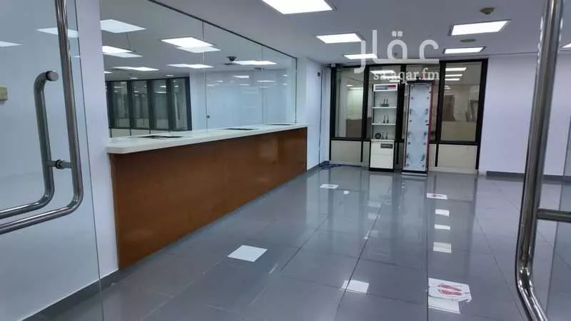 محل 343 م² في البلد 11