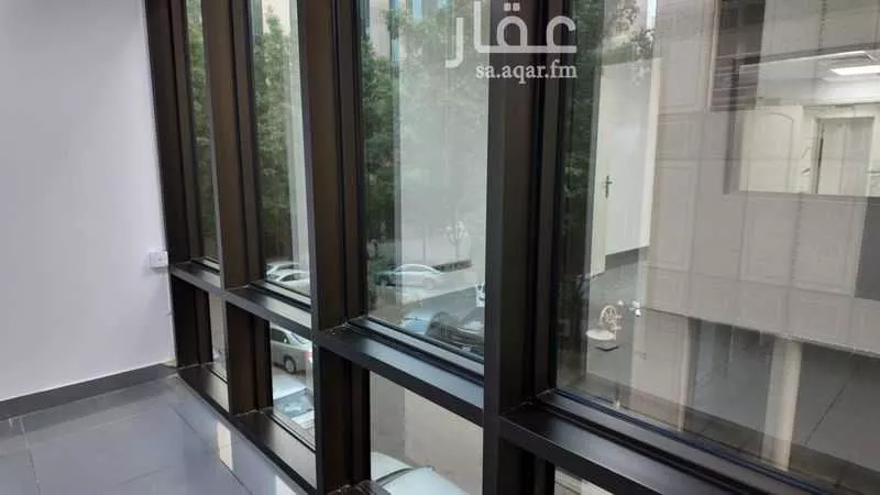 محل 343 م² في البلد 14