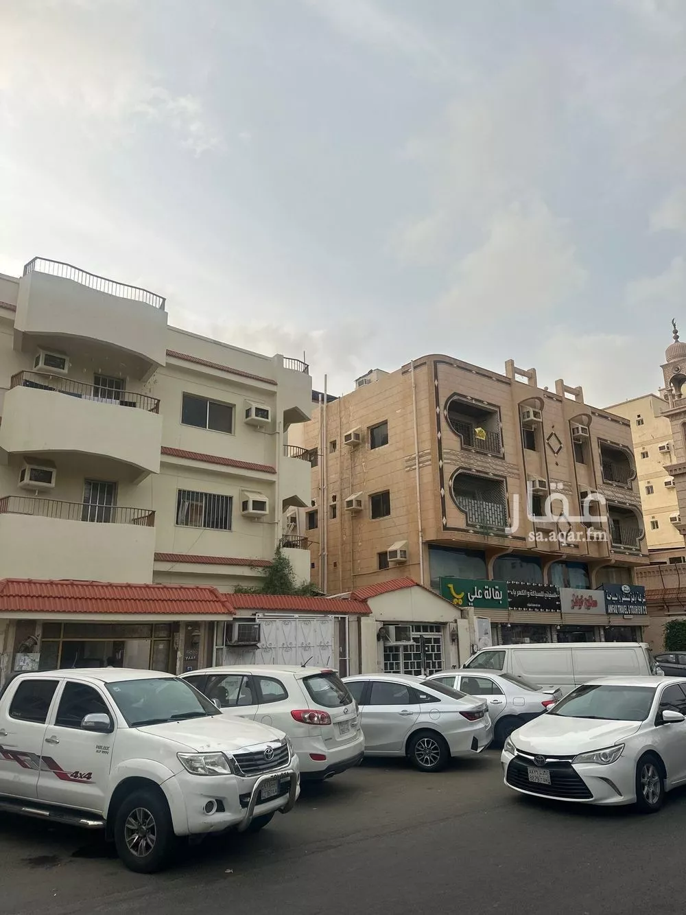 عمارة 630 م² في العزيزية 3