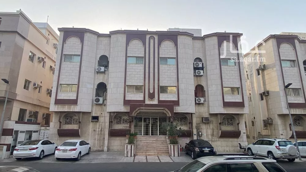 800 sqm building in Al Faisaliyyah 4