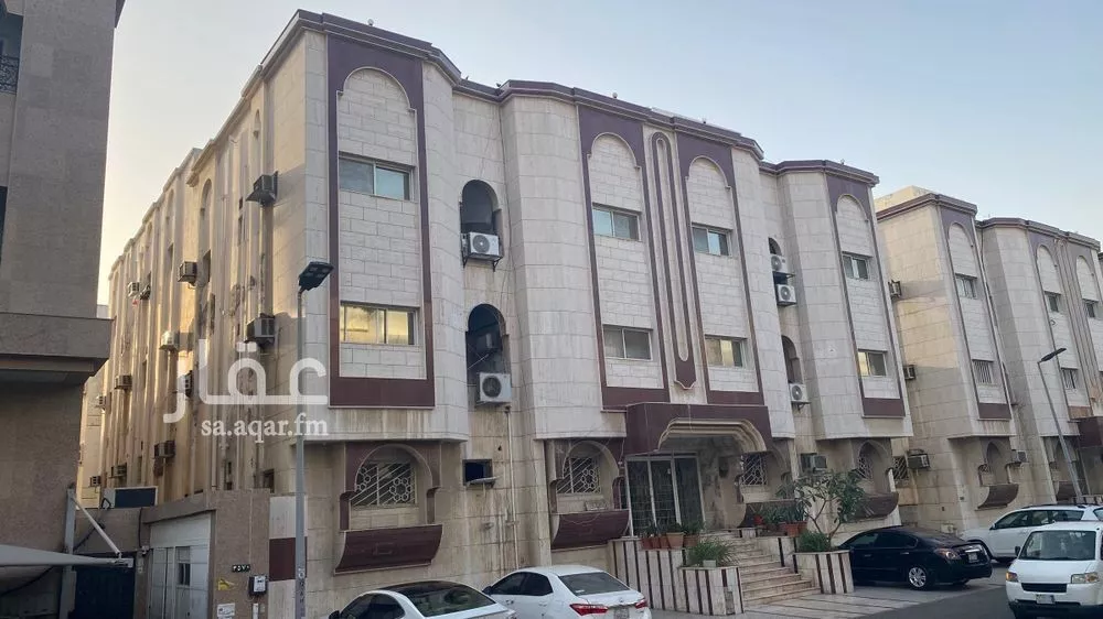 800 sqm building in Al Faisaliyyah 6