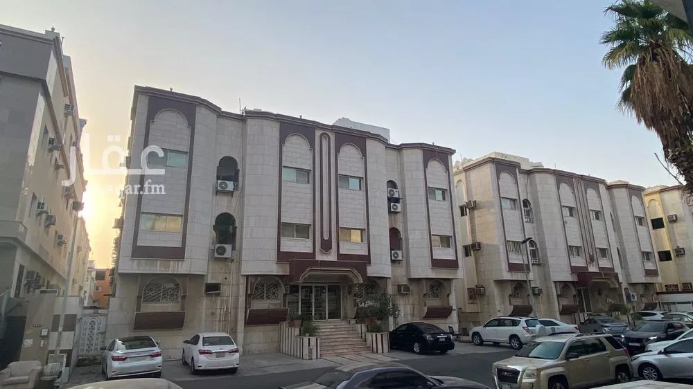 800 sqm building in Al Faisaliyyah 7