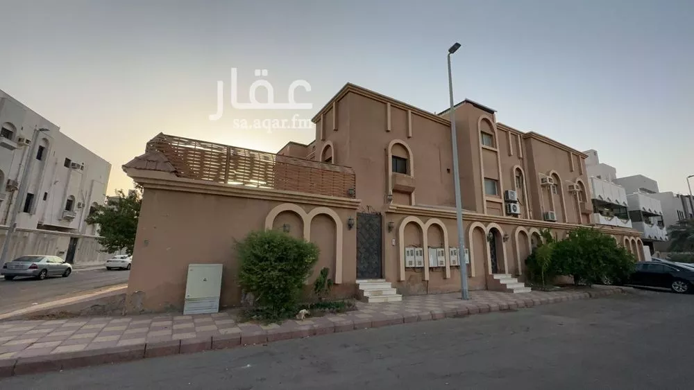عمارة 773 م² في السامر 2