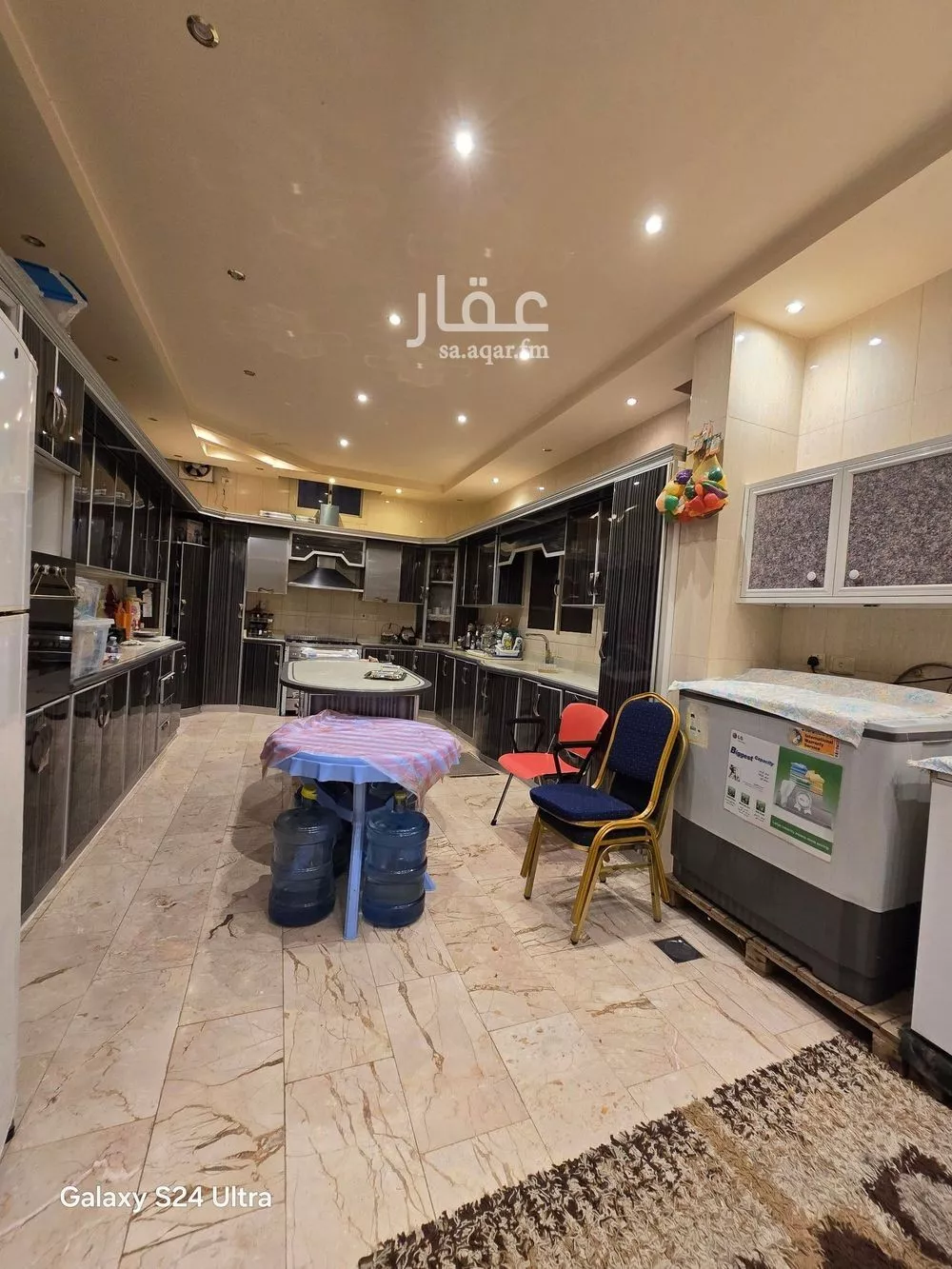 عمارة 675 م² في السامر 15