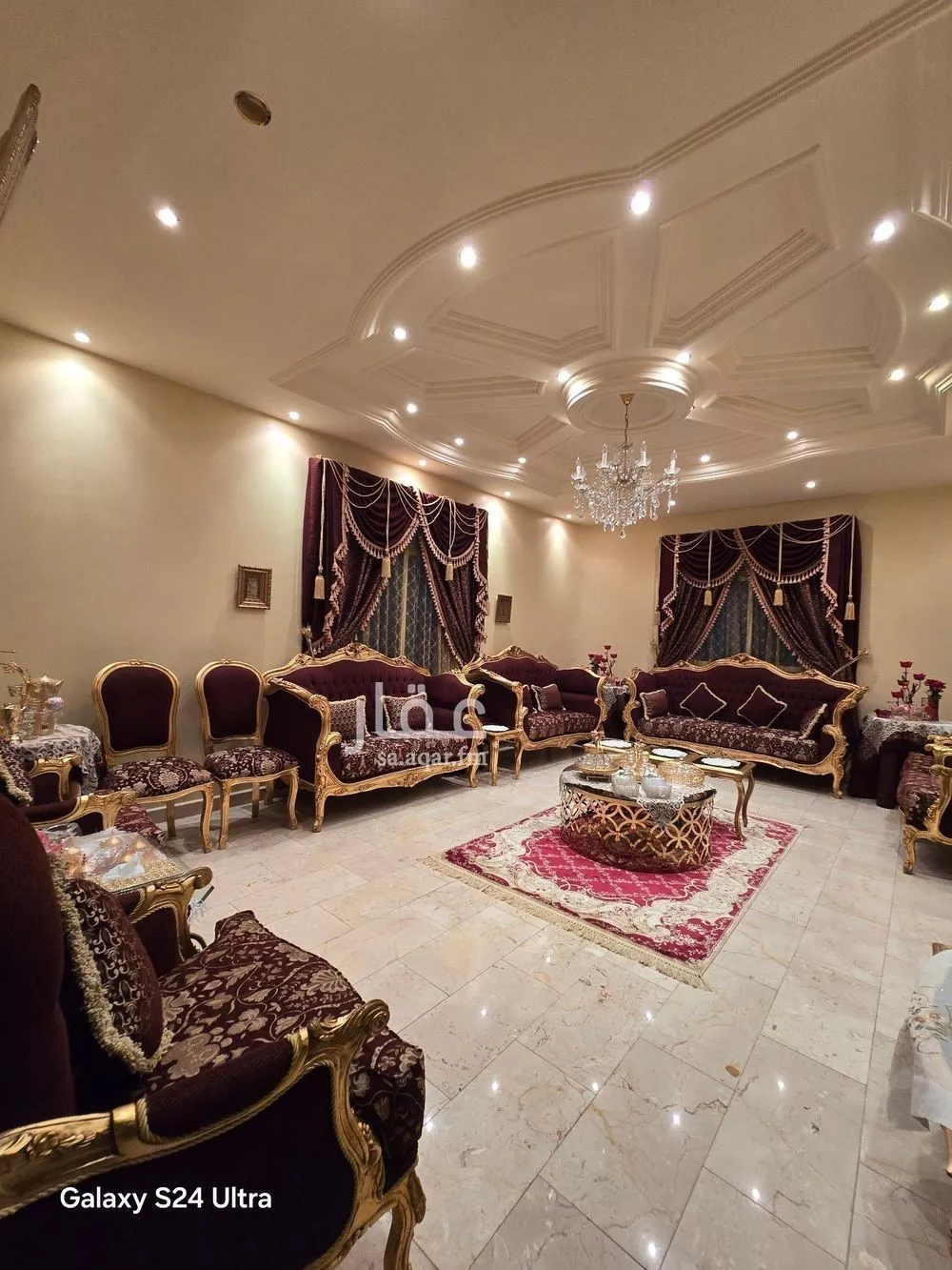 عمارة 675 م² في السامر 7