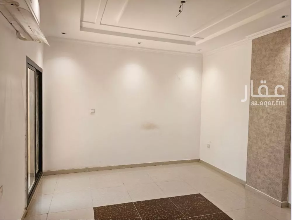 عمارة 1232 م² في المحمدية 8