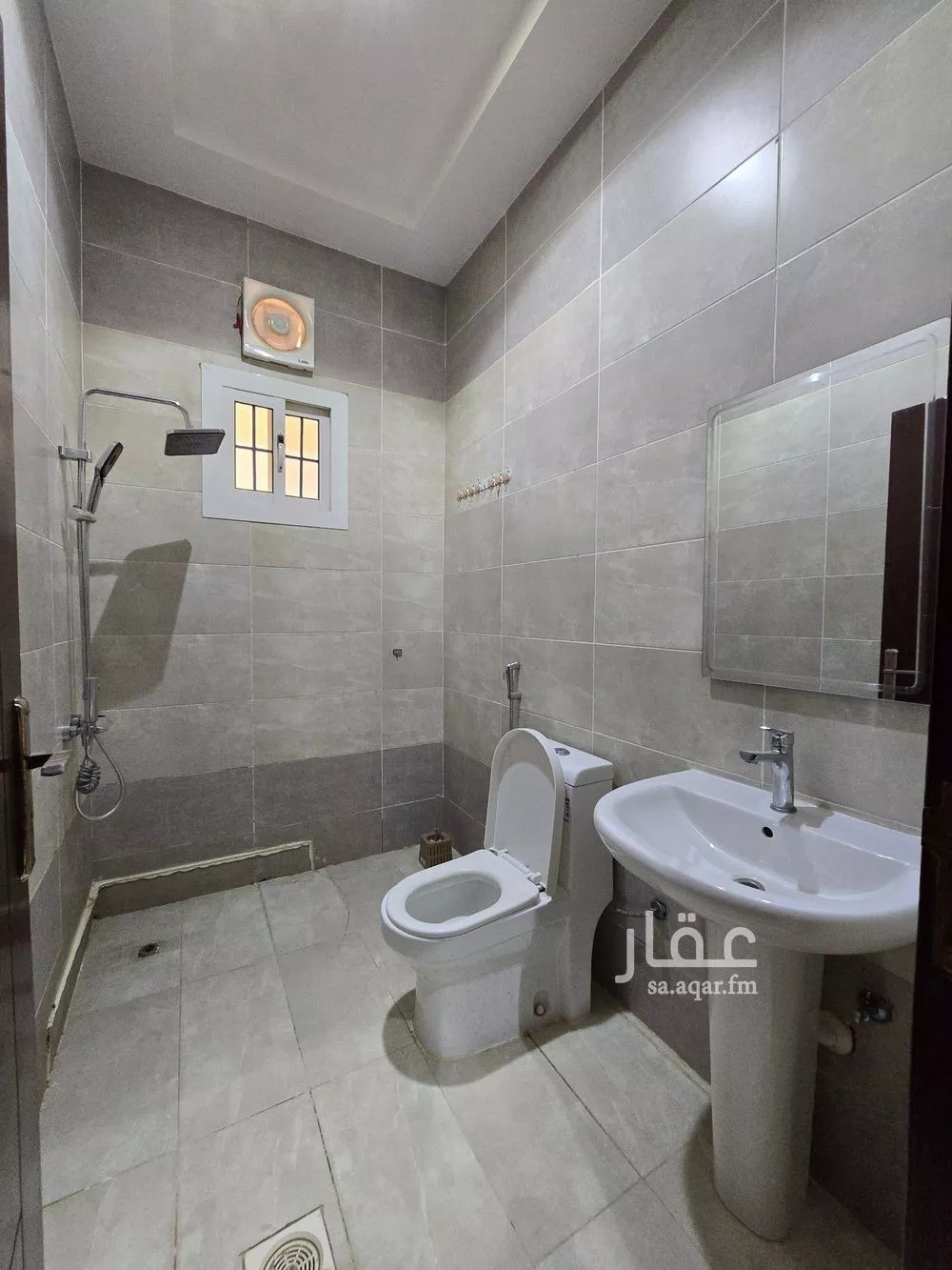 عمارة 312 م² في الزمرد 11