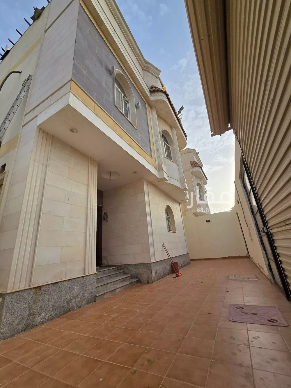 عمارة 312 م² في الزمرد 16