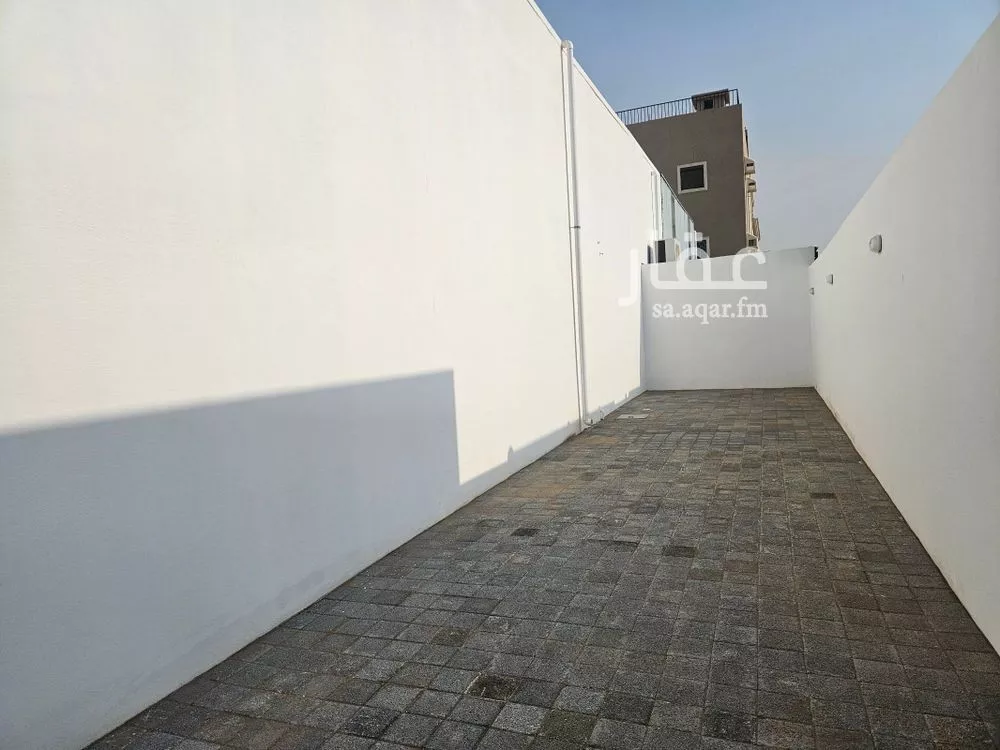 77 sqm shop in Taibah 2