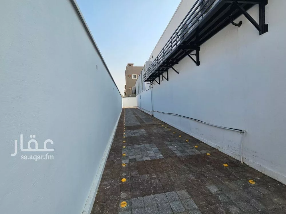 77 sqm shop in Taibah 6