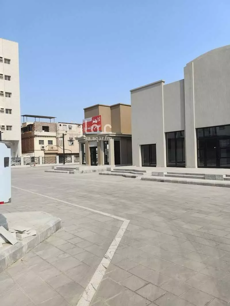 316 sqm shop in Al Sharafiyah 4