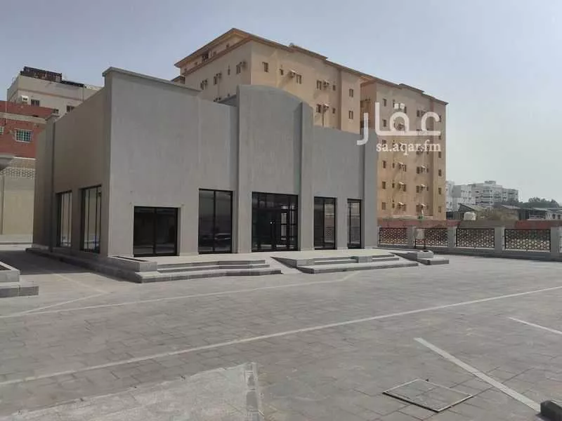 316 sqm shop in Al Sharafiyah 5