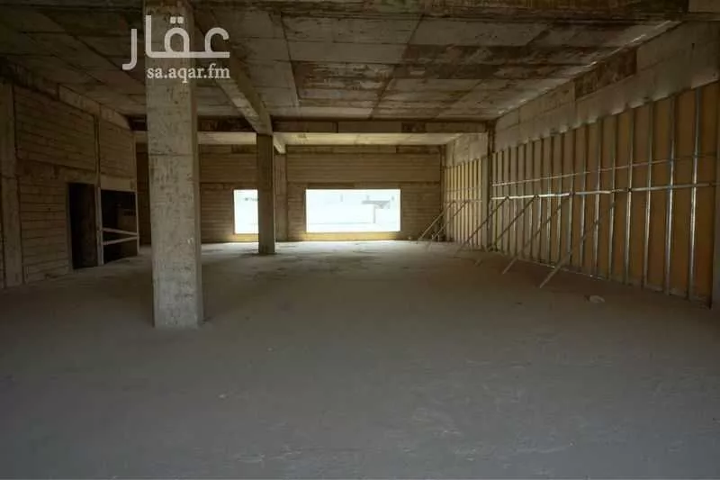 محل 650 م² في الشروق 4