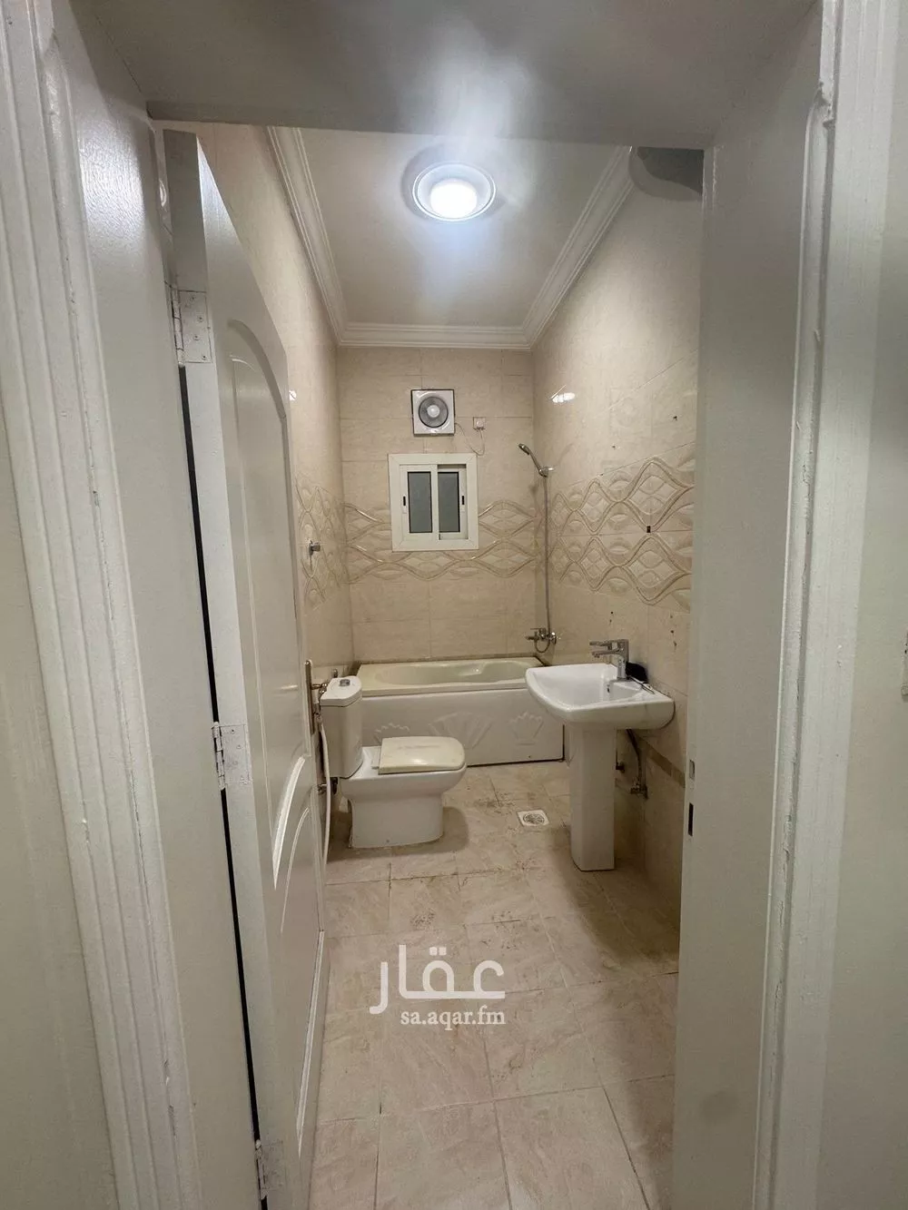 عمارة 780 م² في الربوة 13