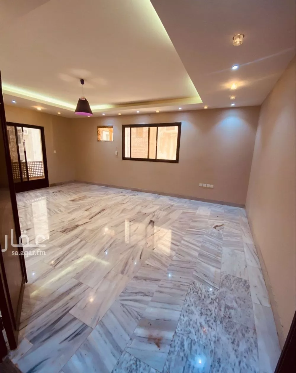 عمارة 534 م² في الشرفية 9