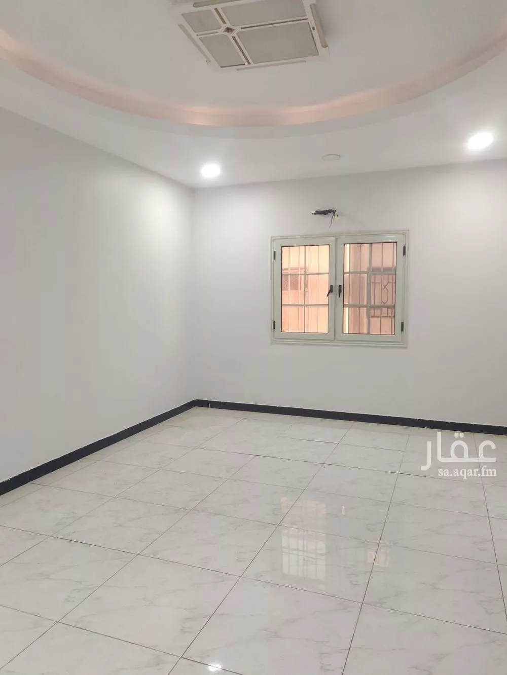 عمارة 654 م² في المروة 17