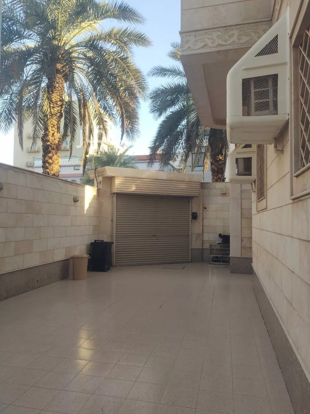 عمارة 654 م² في المروة 23