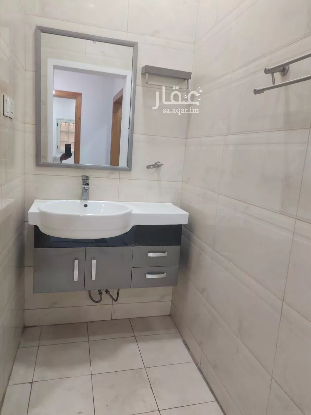 عمارة 654 م² في المروة 25