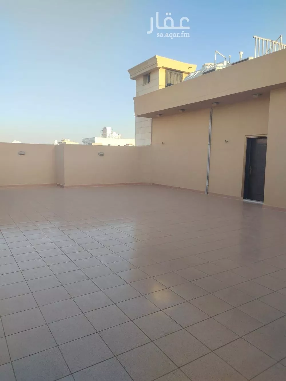 عمارة 654 م² في المروة 30