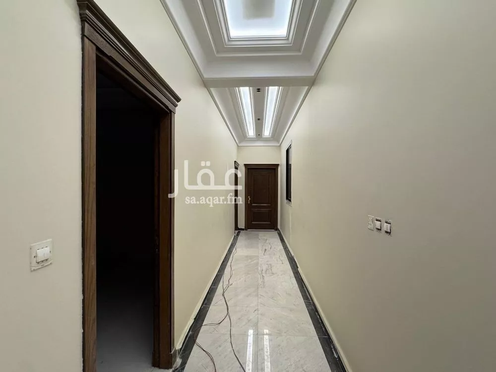 عمارة 1170 م² في طيبة 7