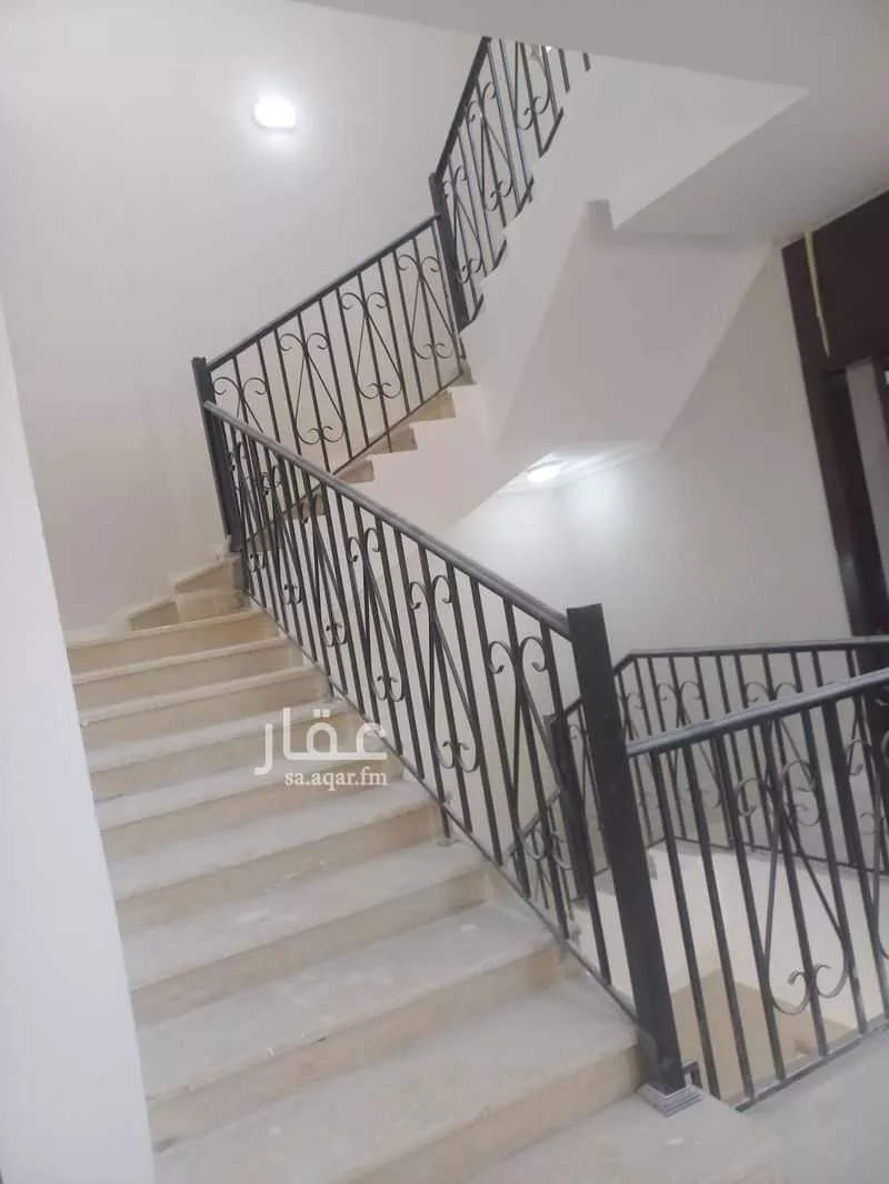625 sqm shop in Jeddah 2