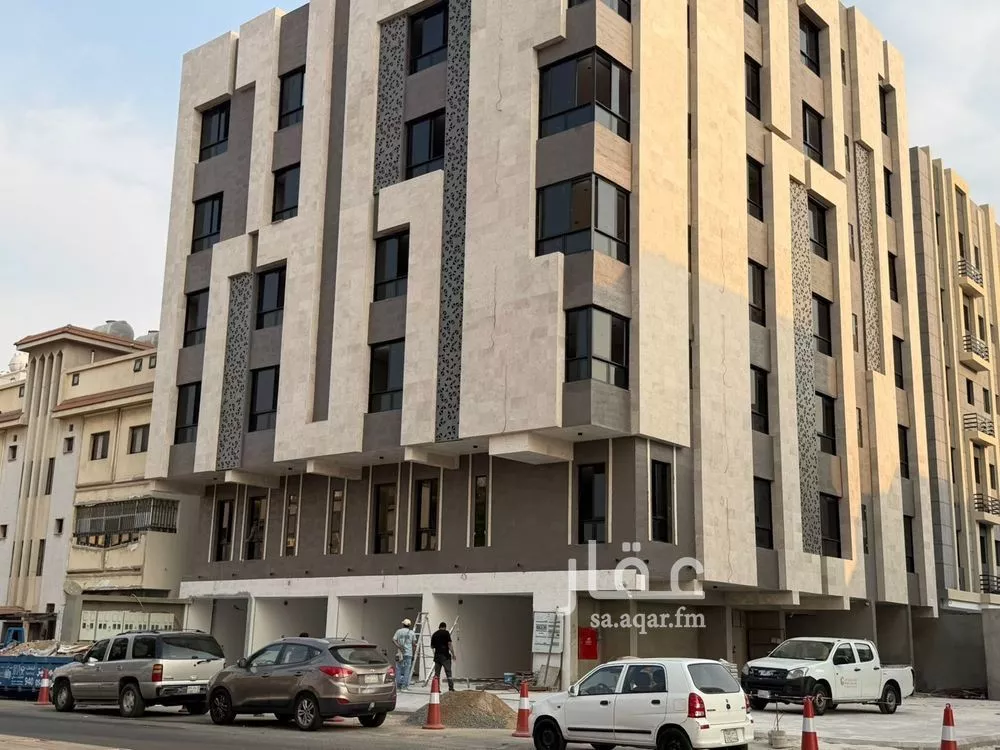 525 sqm shop in Al Bawadi 8