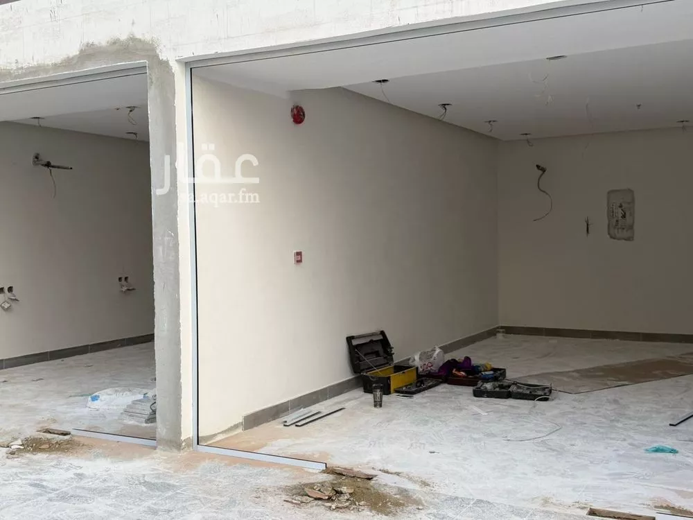 525 sqm shop in Al Bawadi 11