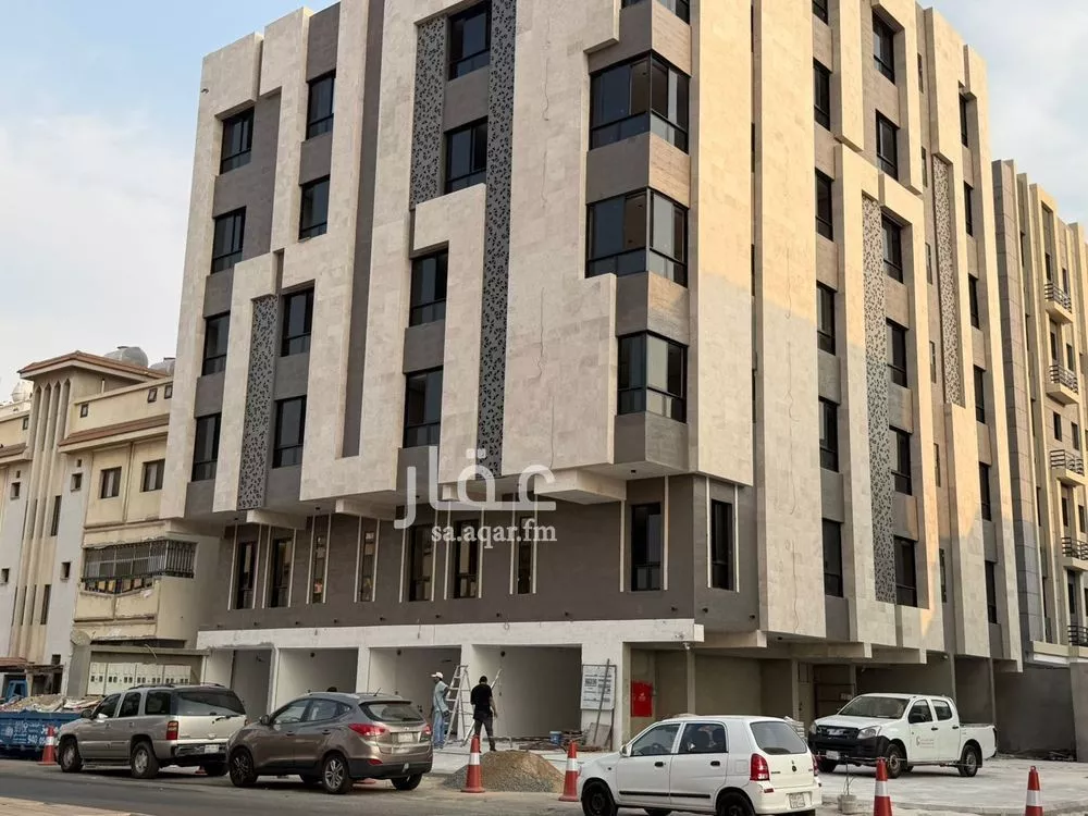 525 sqm shop in Al Bawadi 8