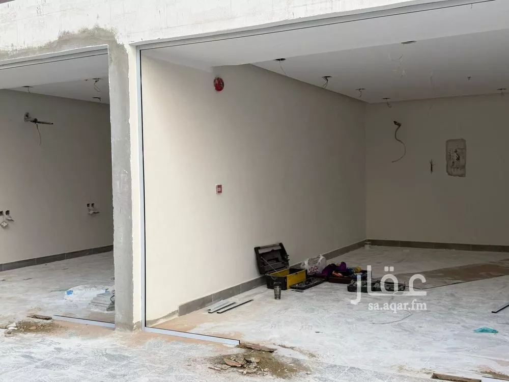 525 sqm shop in Al Bawadi 10