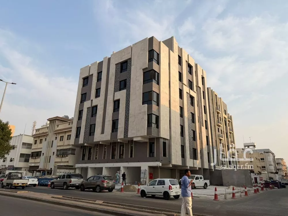 525 sqm shop in Al Bawadi 9
