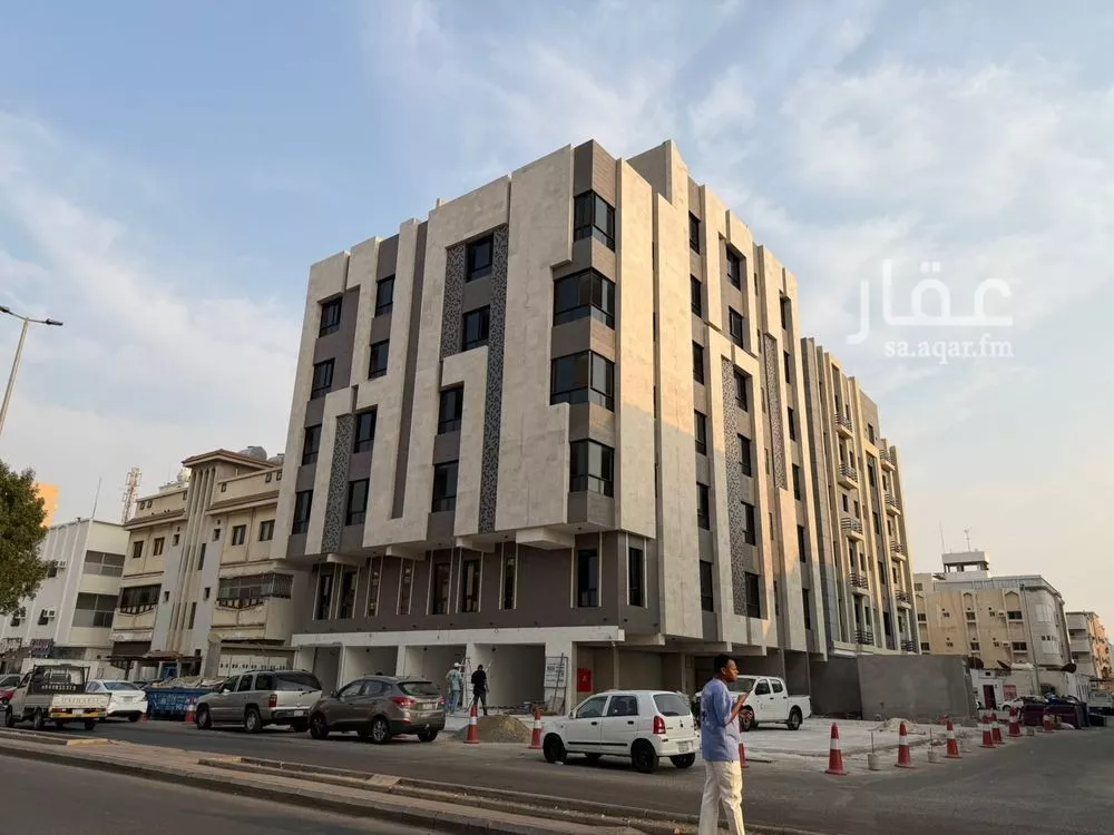 525 sqm shop in Al Bawadi 6