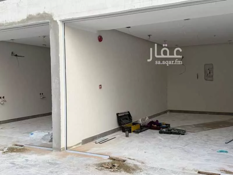 525 sqm shop in Al Bawadi 9